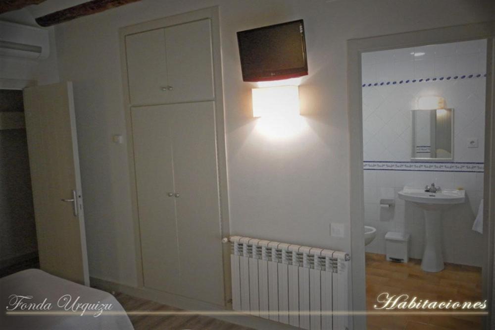 Fonda Urquizu Hotel Beceite Bilik gambar